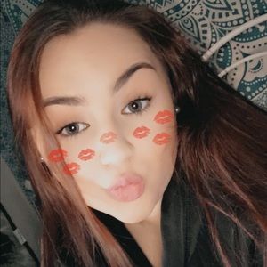 Meet your Posher, April